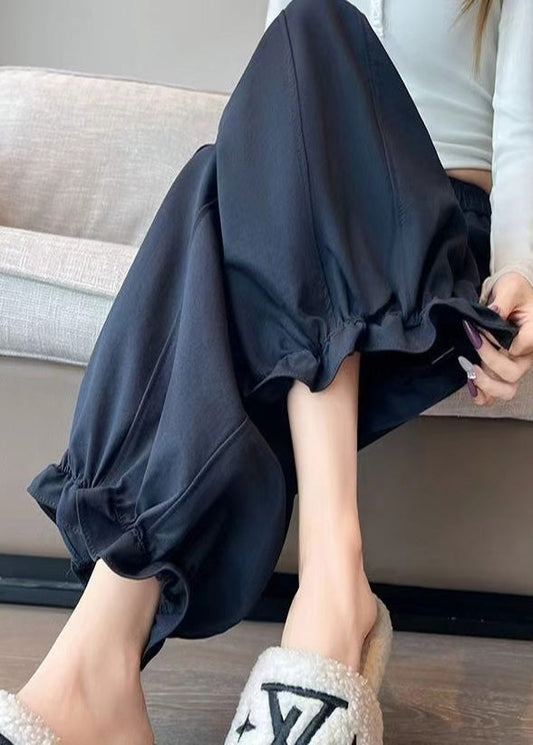 Well Tailored Pants with a Graceful Silhouette