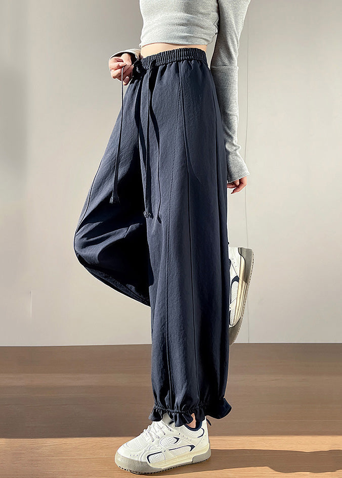 Well Tailored Pants with a Graceful Silhouette
