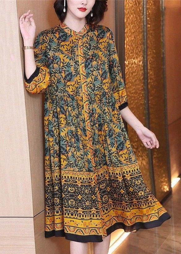 Classic Vintage Dress with a Flattering Fit