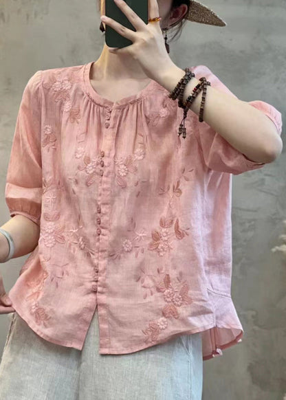 Classic Vintage Blouse with a Flattering Fit