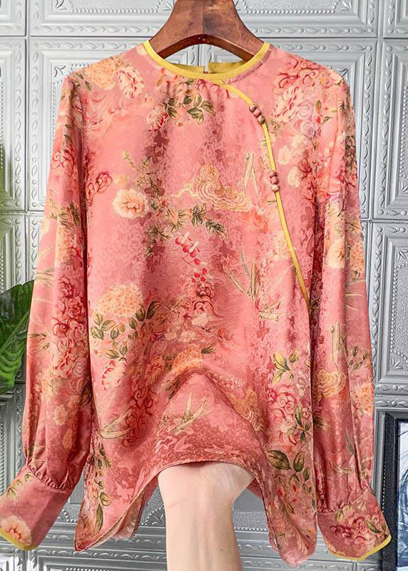 Beautifully Crafted Blouse in a Classic Style