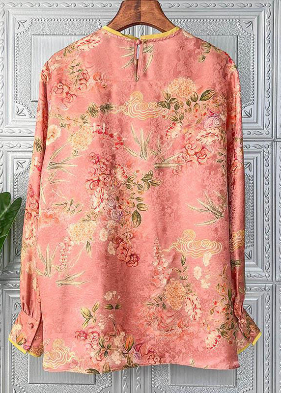 Beautifully Crafted Blouse in a Classic Style