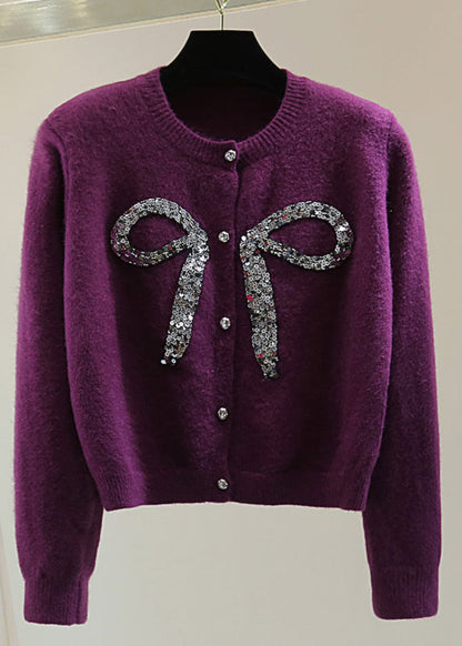 Classic Vintage Sweater with a Flattering Fit