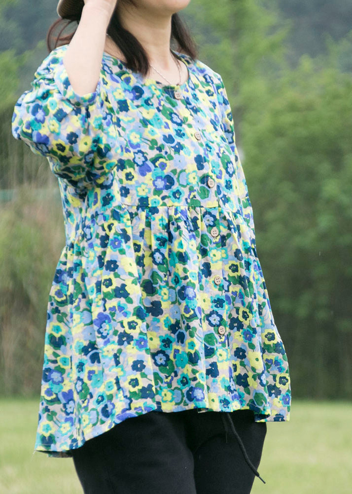Well Tailored Top with a Graceful Silhouette