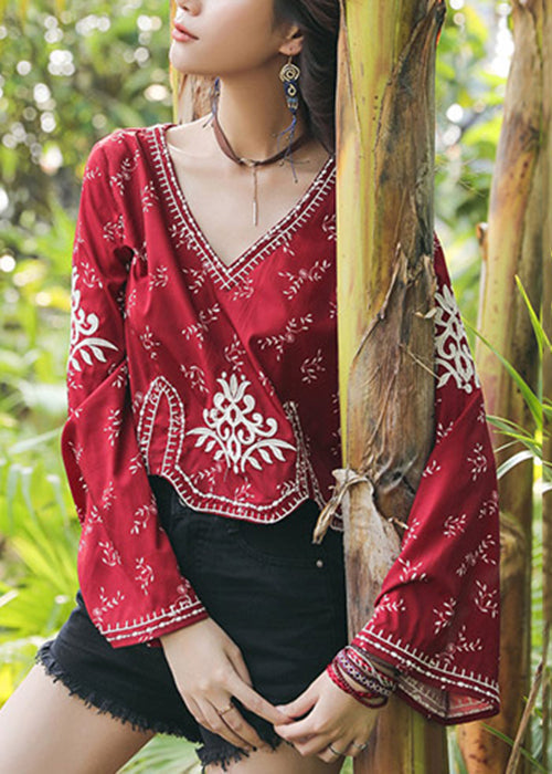 Well Tailored Top with a Graceful Silhouette