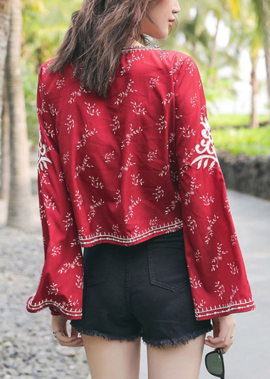 Well Tailored Top with a Graceful Silhouette