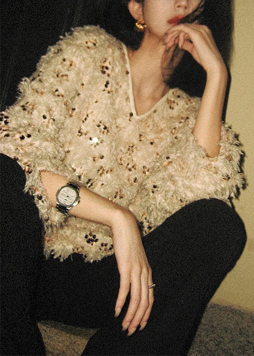 Classic Vintage Sweater with a Flattering Fit