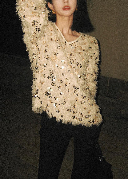 Classic Vintage Sweater with a Flattering Fit