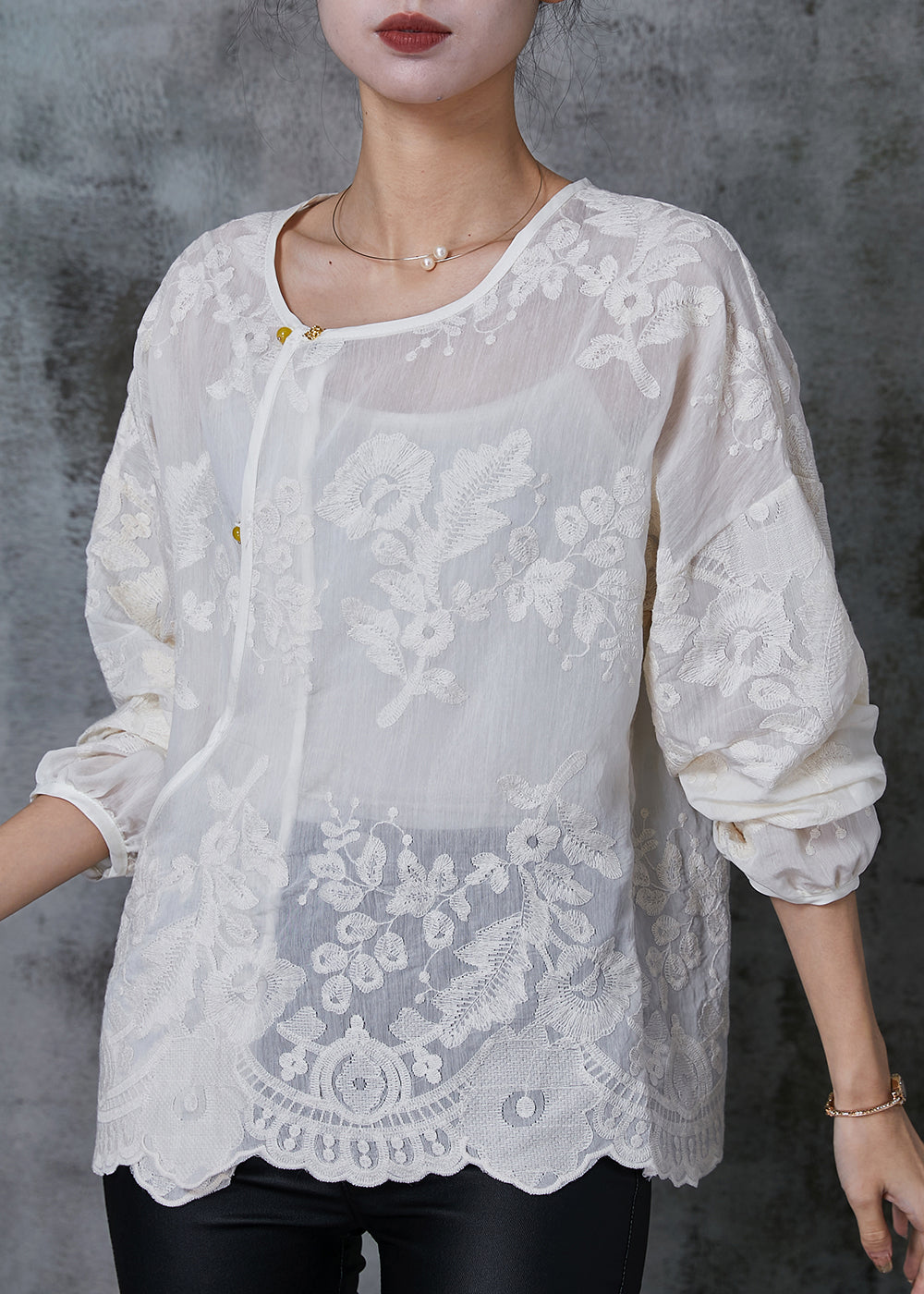 Classic Vintage Shirt with a Flattering Fit