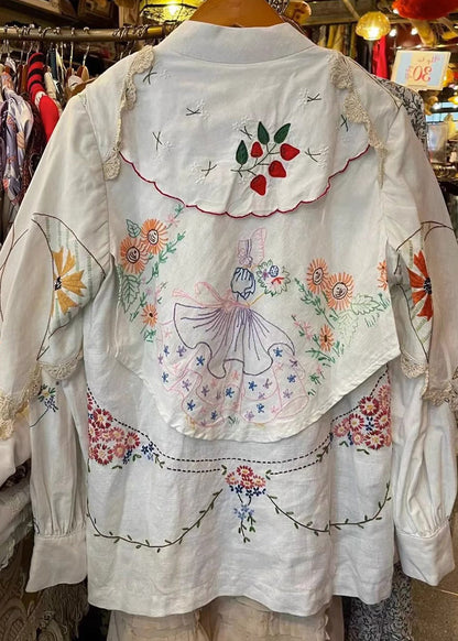 Effortlessly Elegant Blouse with a Timeless Design