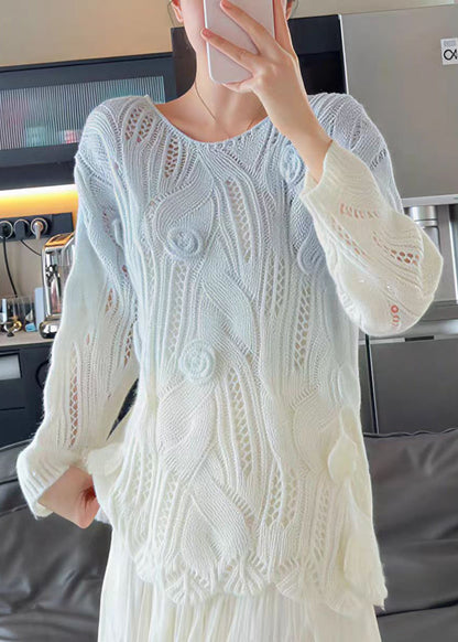 Effortlessly Elegant Sweater with a Timeless Design