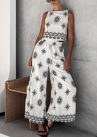 Classic Vintage Pants with a Flattering Fit