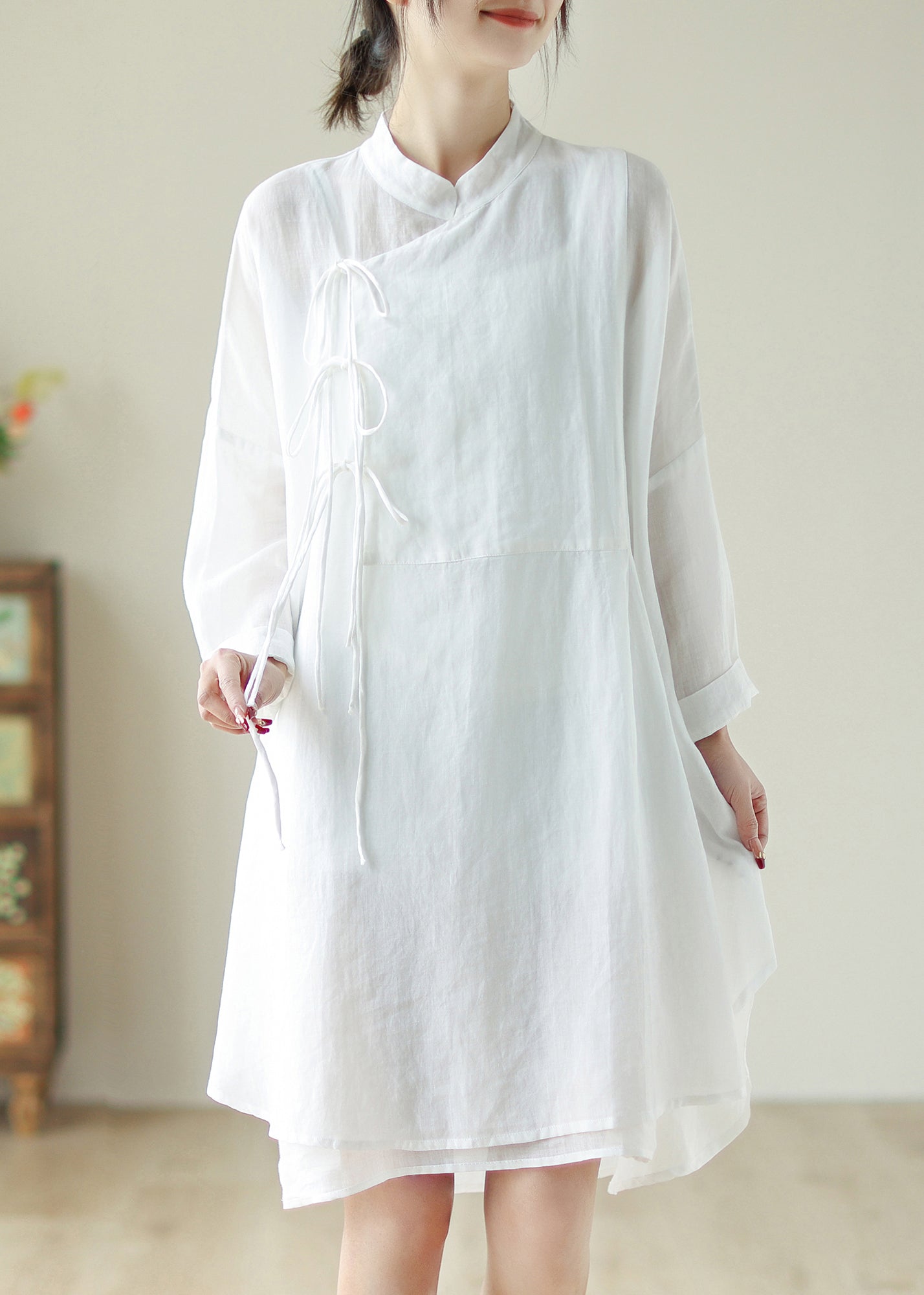 Beautifully Finished Dress in a Timeless Design