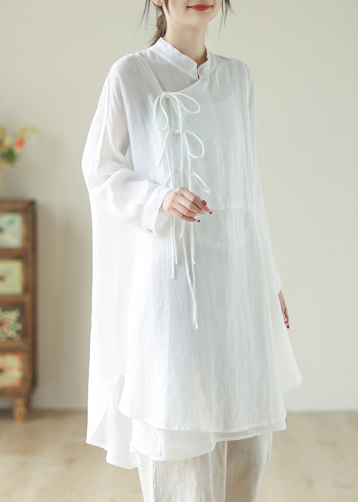 Beautifully Finished Dress in a Timeless Design