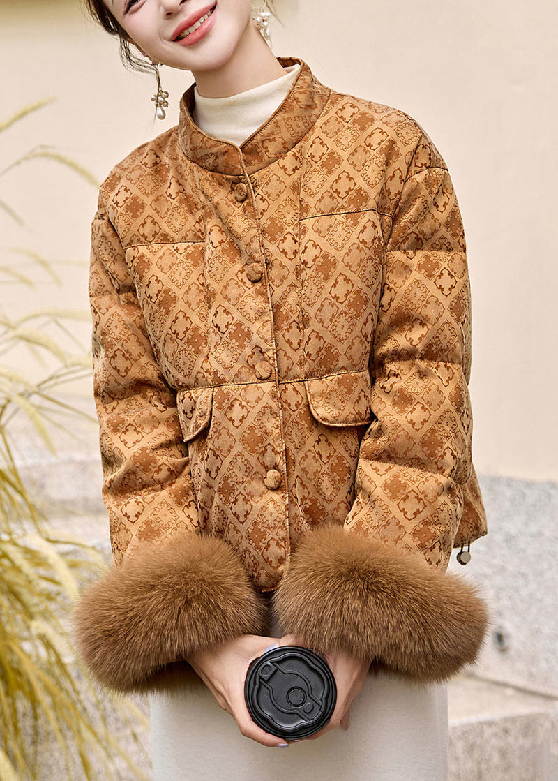 Well Tailored Coat with a Graceful Silhouette