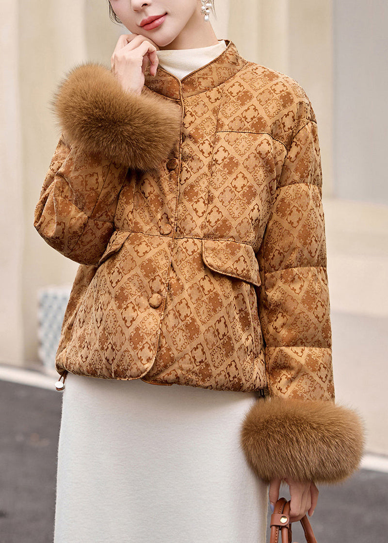 Well Tailored Coat with a Graceful Silhouette