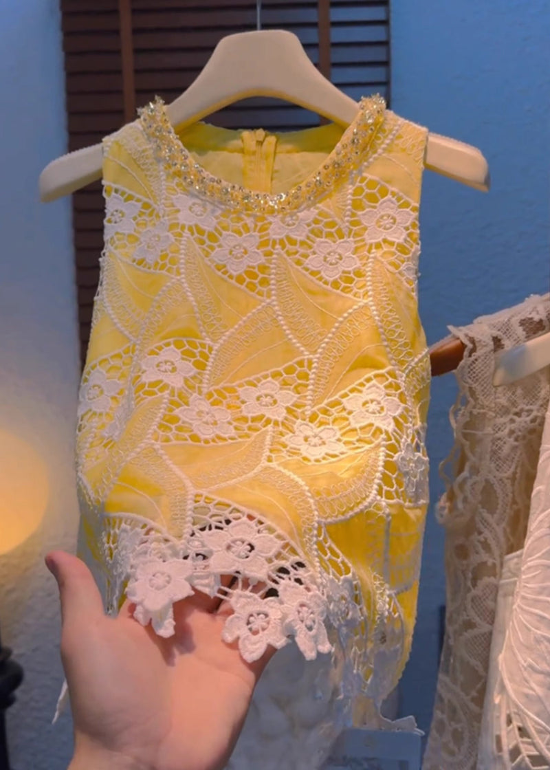 Gracefully Styled Garment for Any Occasion