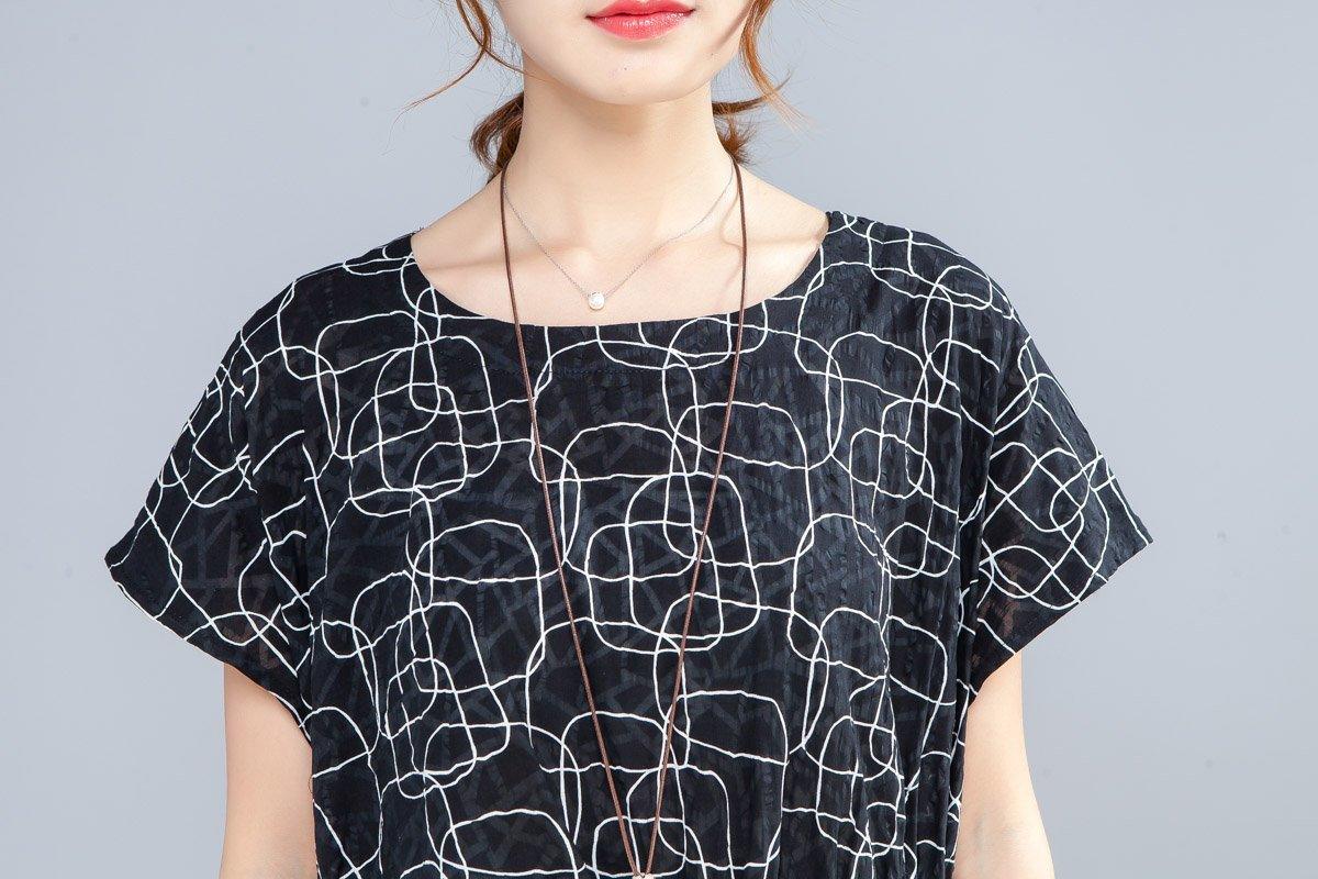 Gracefully Styled Dress for Any Occasion