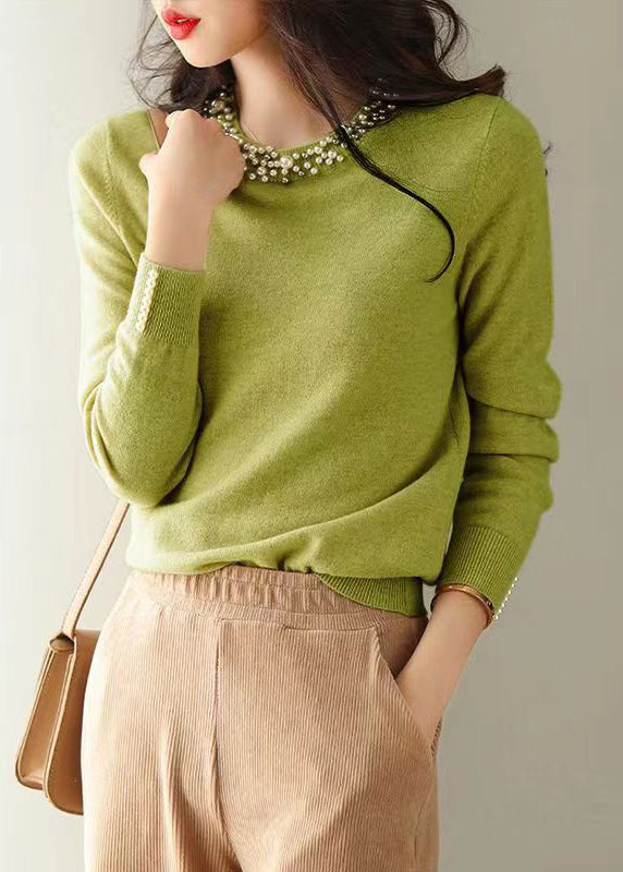 Well Tailored Sweater with a Graceful Silhouette
