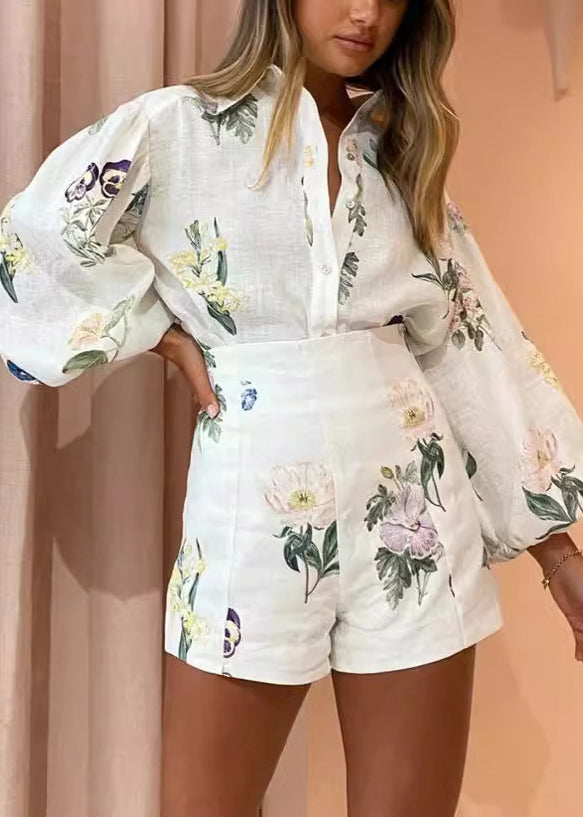 Classic Vintage Shirt with a Flattering Fit