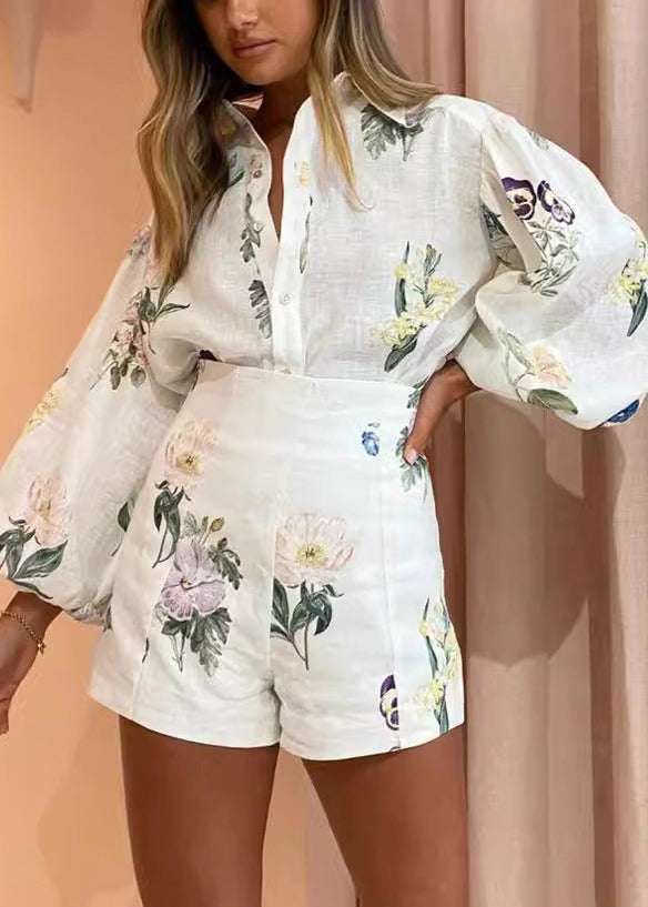 Classic Vintage Shirt with a Flattering Fit