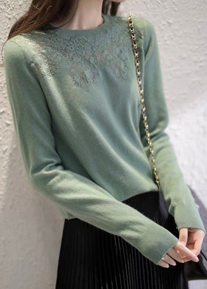 Well Tailored Top with a Graceful Silhouette