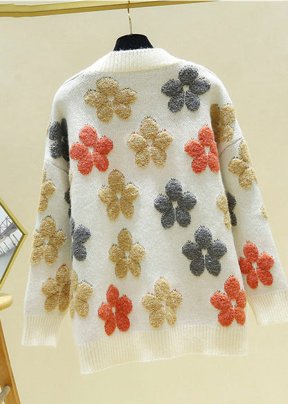 Well Tailored Cardigan with a Graceful Silhouette