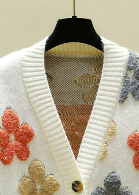 Well Tailored Cardigan with a Graceful Silhouette
