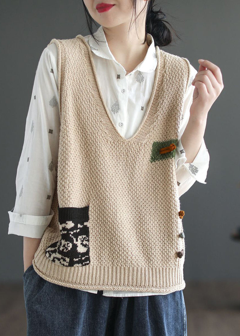 Gracefully Styled Coat for Any Occasion