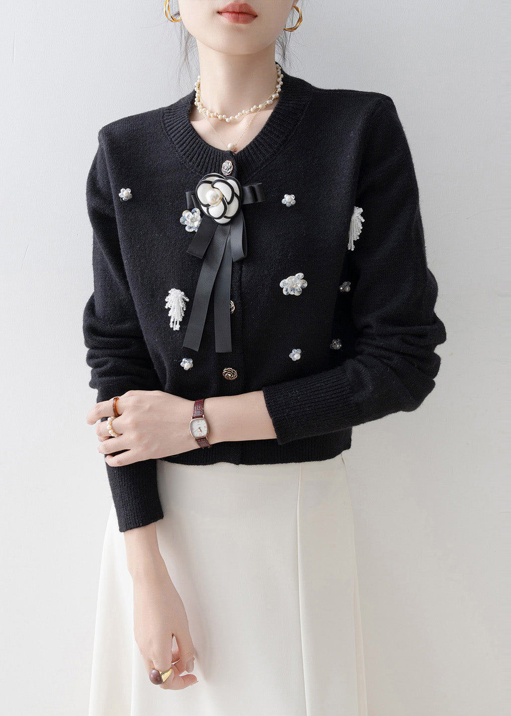 Gracefully Styled Cardigan for Any Occasion