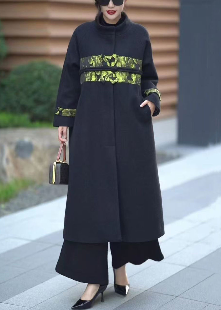 Sophisticated Coat with a Clean Classic Look