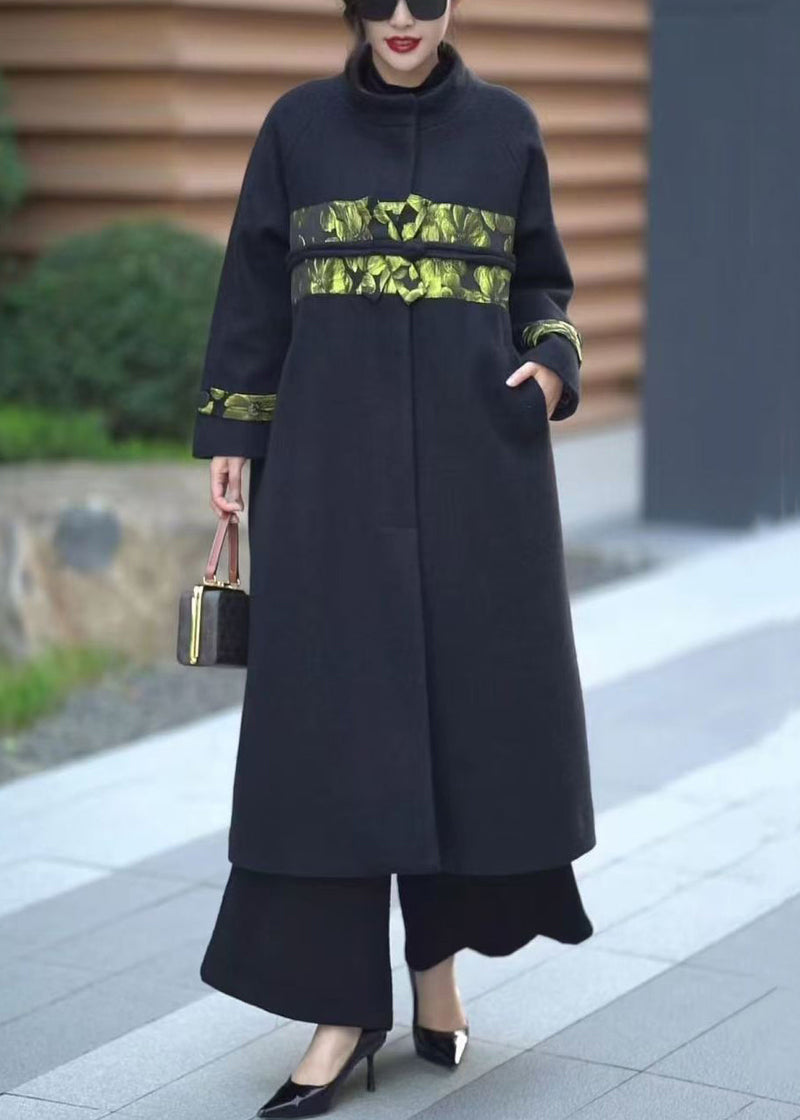 Sophisticated Coat with a Clean Classic Look