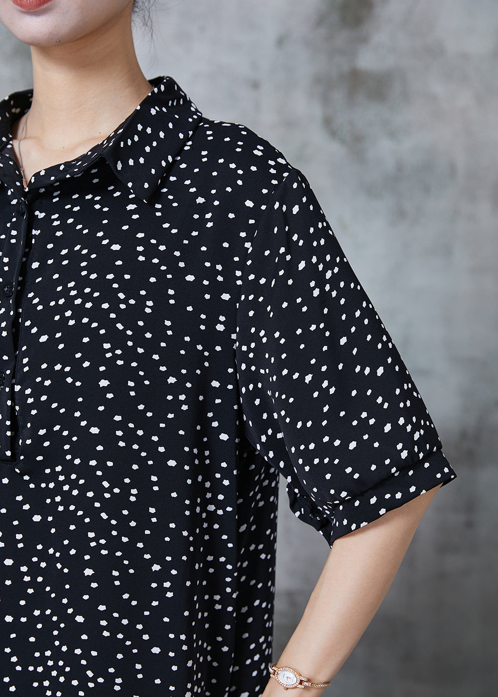 Sophisticated Dress with a Clean Classic Look