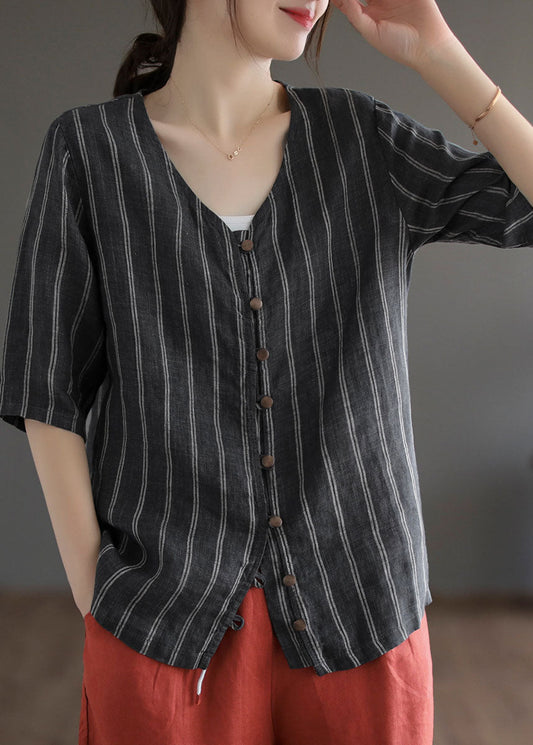 Sophisticated Blouse with a Clean Classic Look