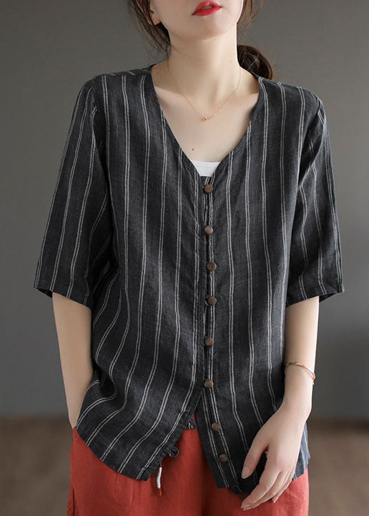 Sophisticated Blouse with a Clean Classic Look