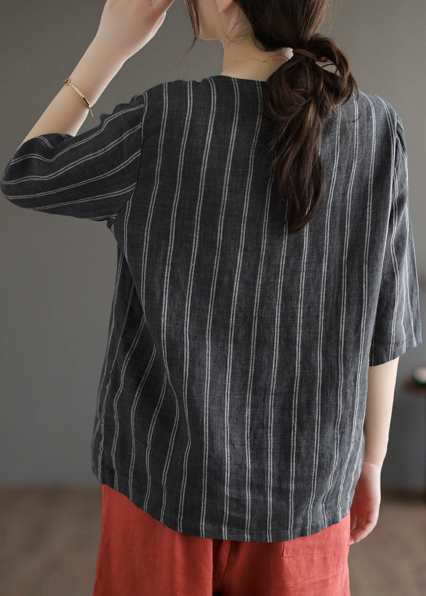 Sophisticated Blouse with a Clean Classic Look