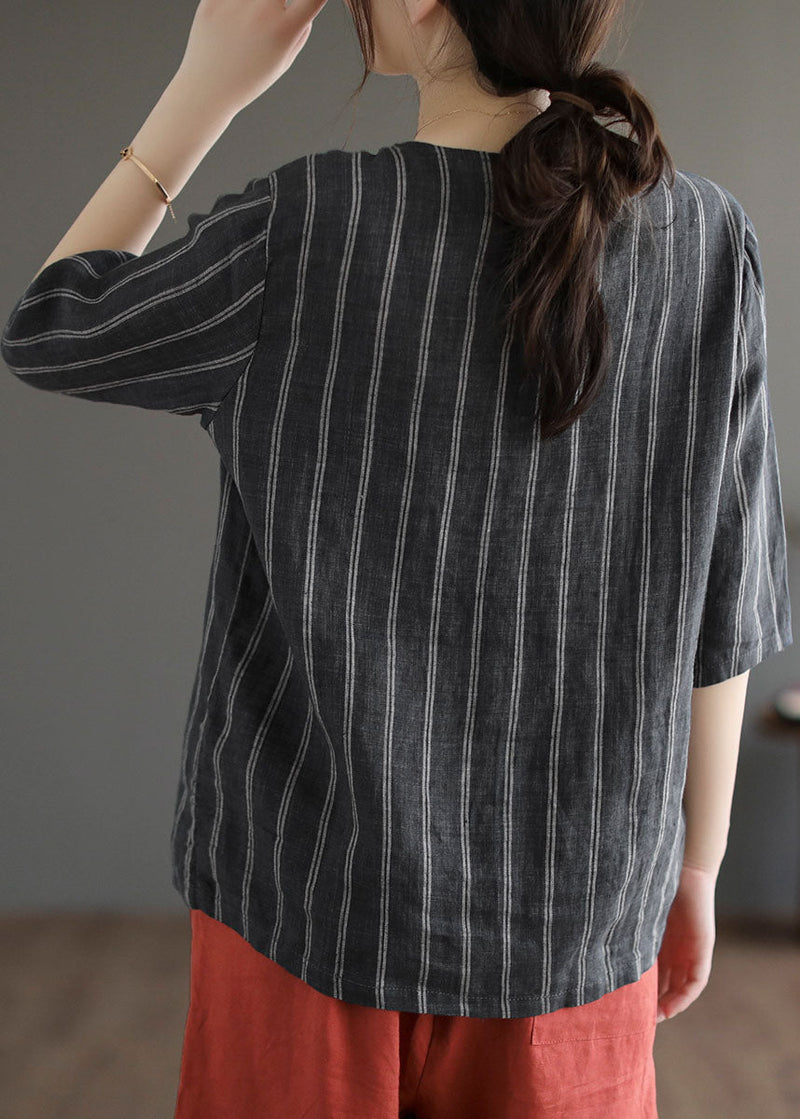 Sophisticated Blouse with a Clean Classic Look