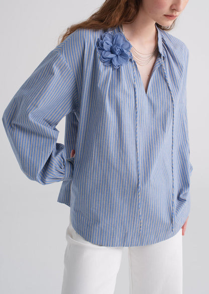 Effortlessly Elegant Shirt with a Timeless Design