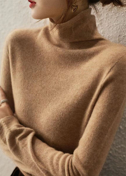 Well Tailored Sweater with a Graceful Silhouette