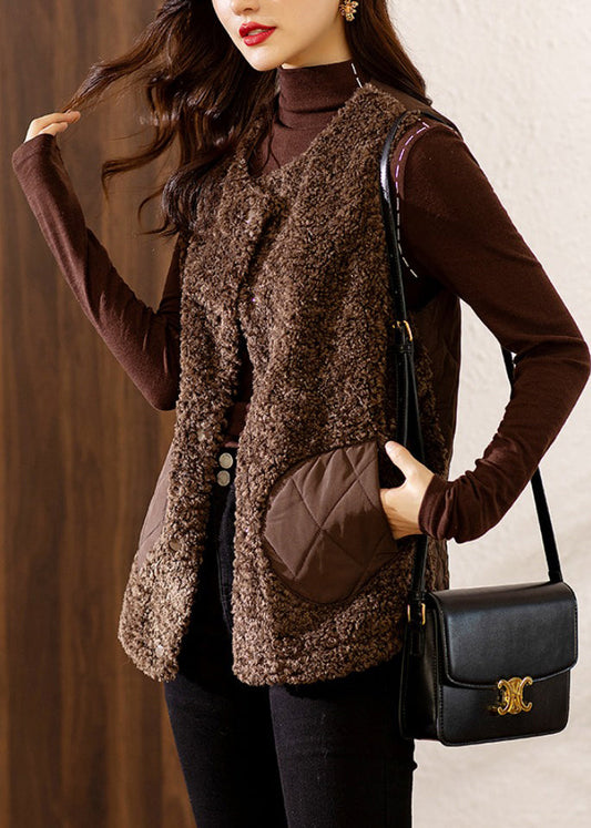 Well Tailored Coat with a Graceful Silhouette