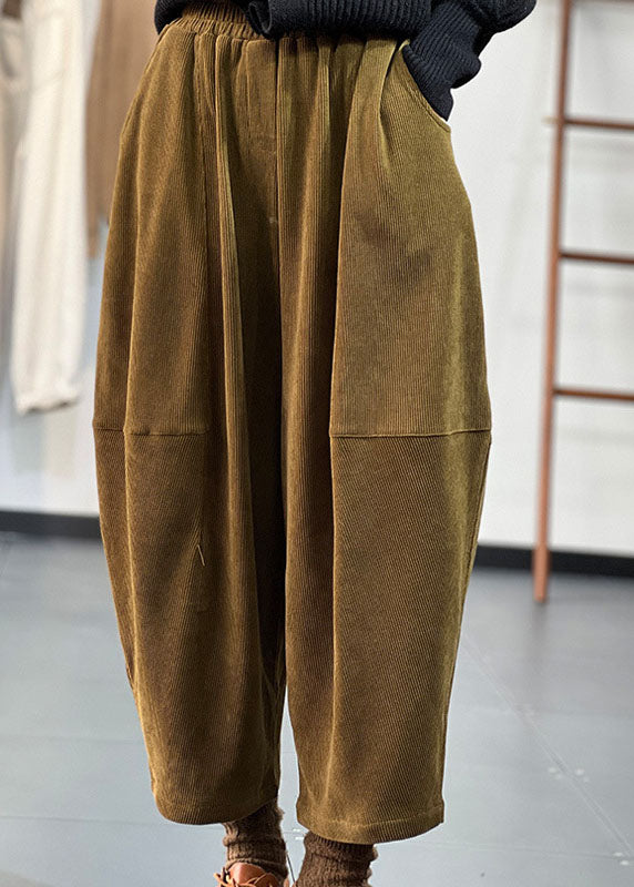 Elegantly Styled Trousers for Everyday Wear