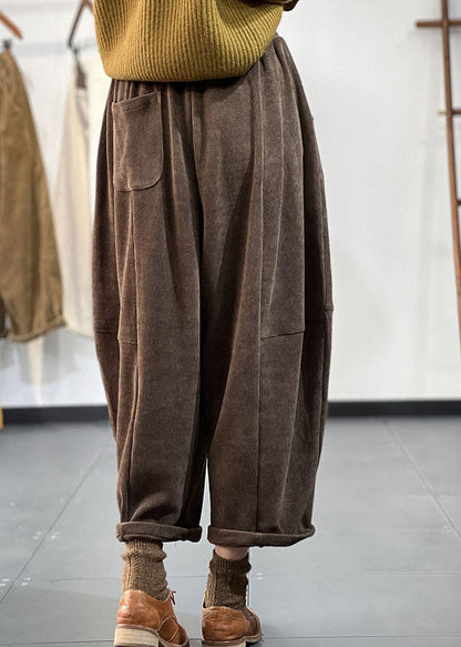 Elegantly Styled Trousers for Everyday Wear