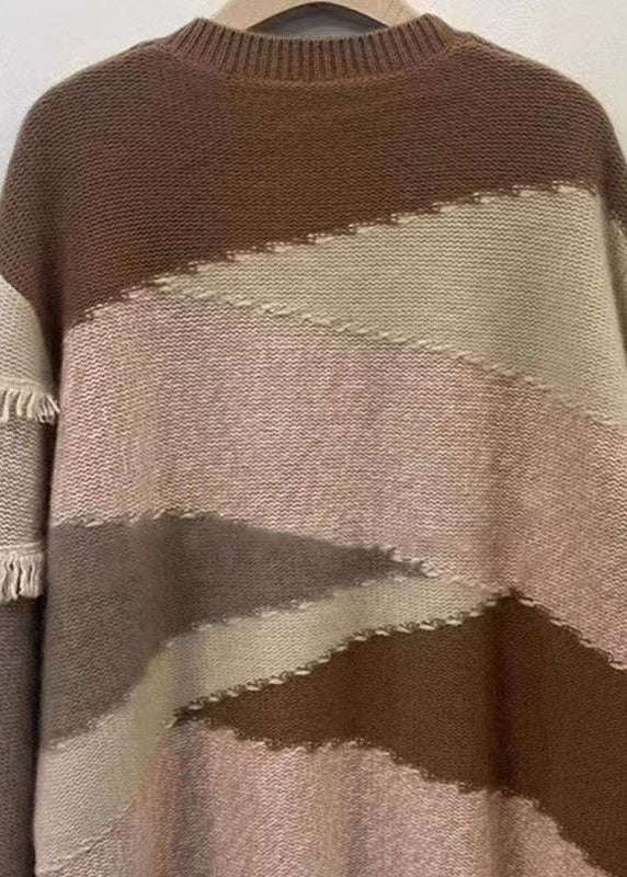 Well Tailored Sweater with a Graceful Silhouette