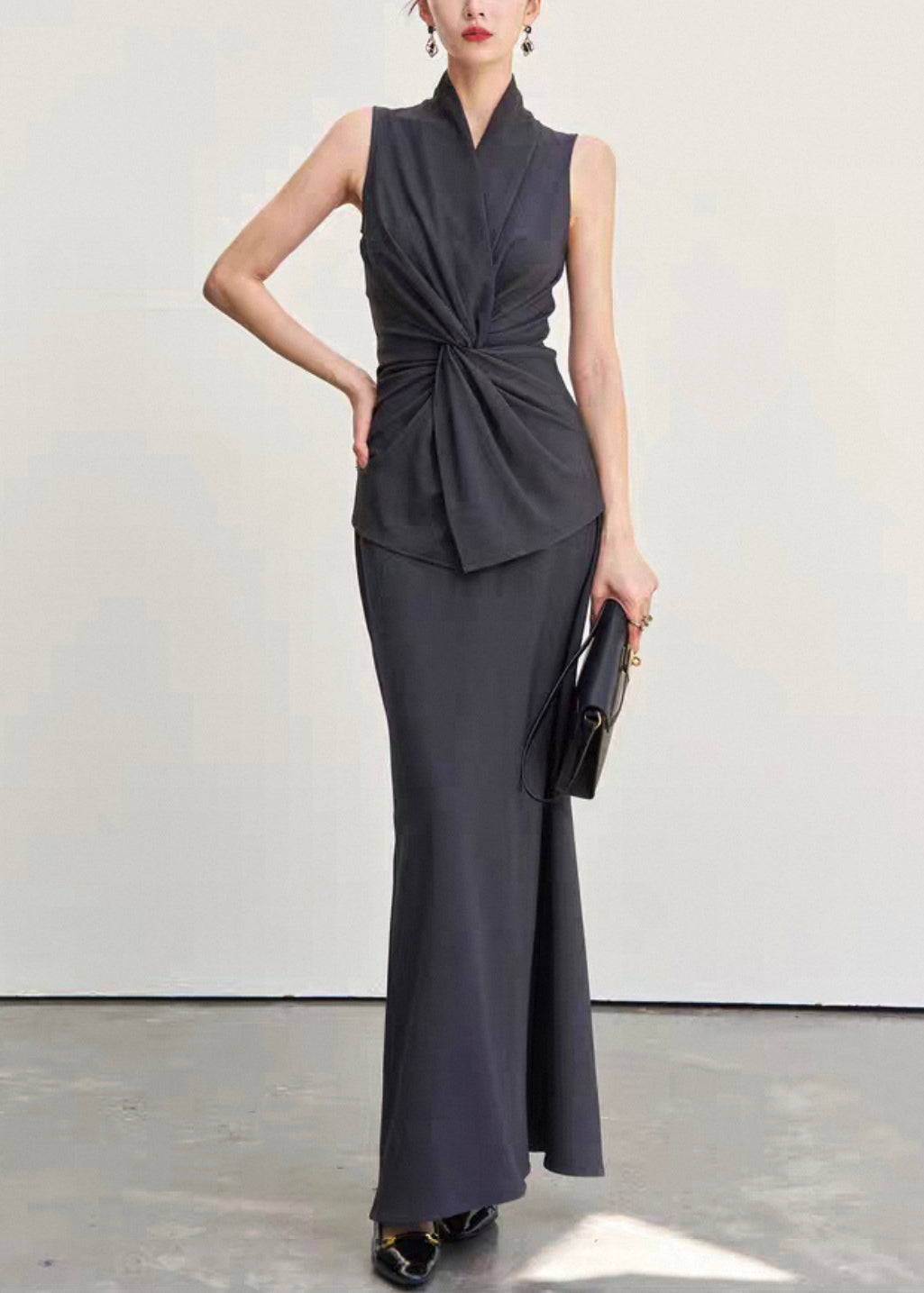 Effortlessly Elegant Garment with a Timeless Design