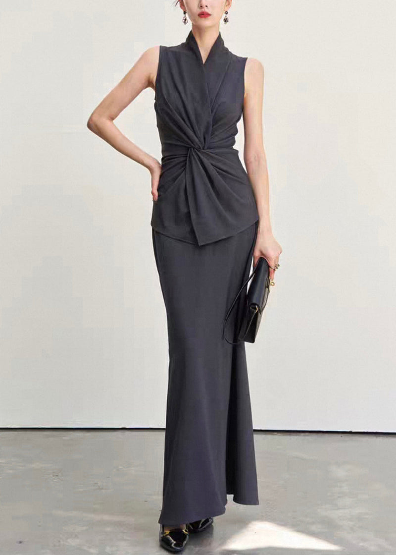 Effortlessly Elegant Garment with a Timeless Design