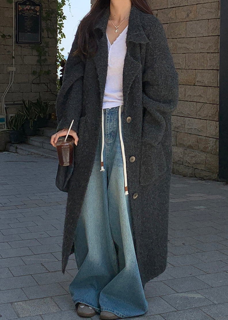 Elegantly Styled Coat for Everyday Wear