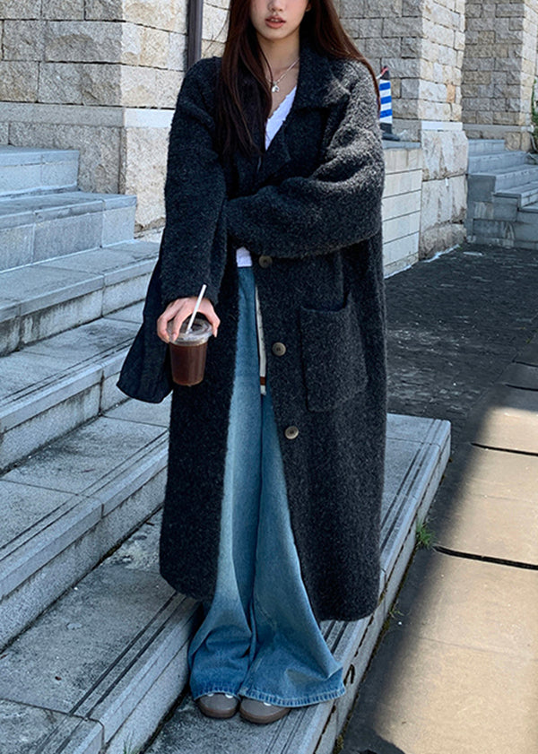 Elegantly Styled Coat for Everyday Wear