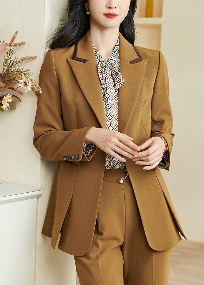 Well Tailored Coat with a Graceful Silhouette