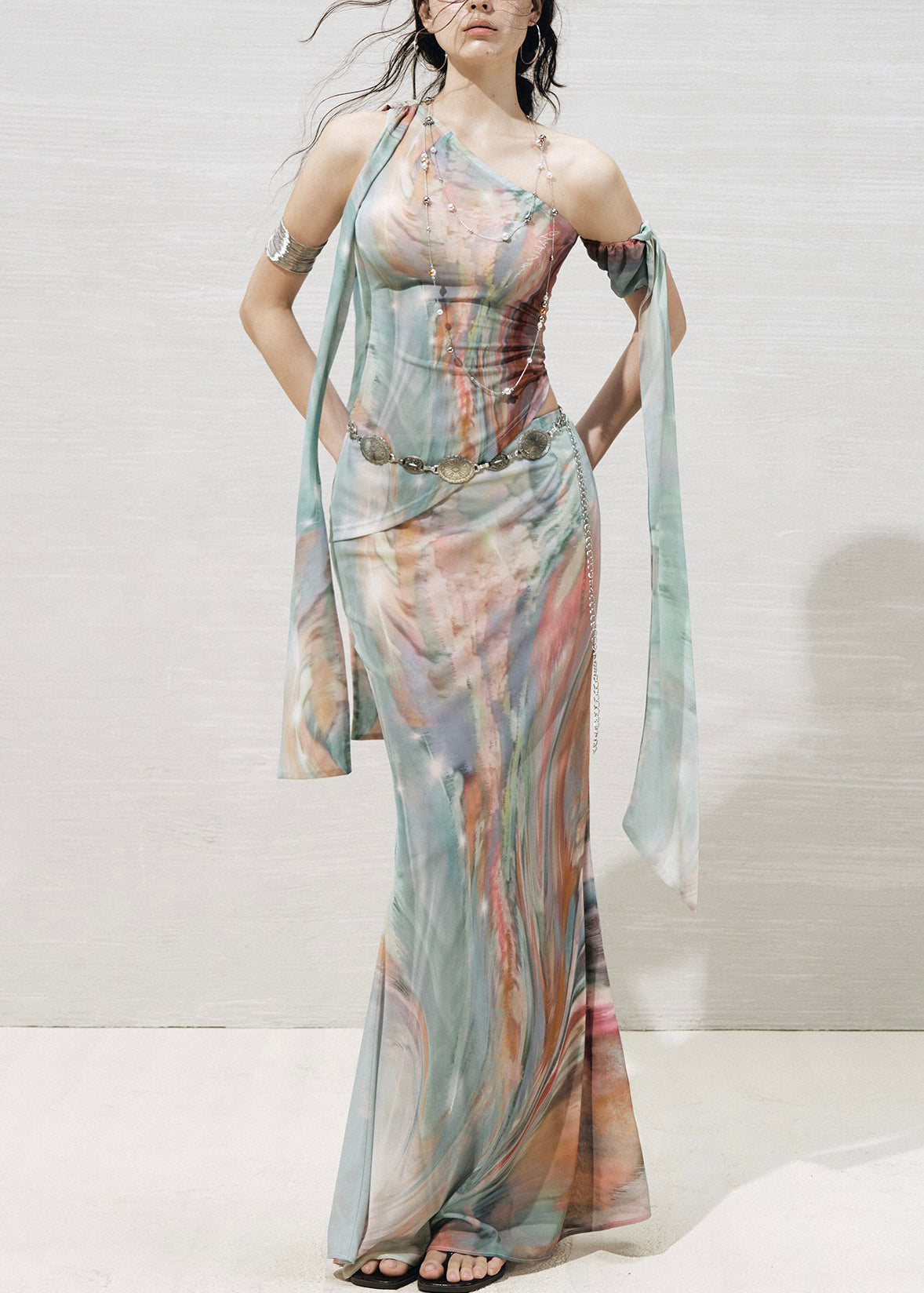 Well Tailored Garment with a Graceful Silhouette