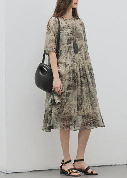 Classic Vintage Dress with a Flattering Fit